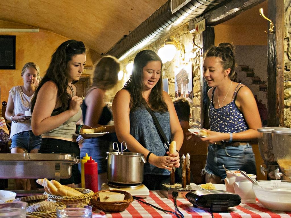 A Plus Hotel & Hostel Прага Екстериор снимка