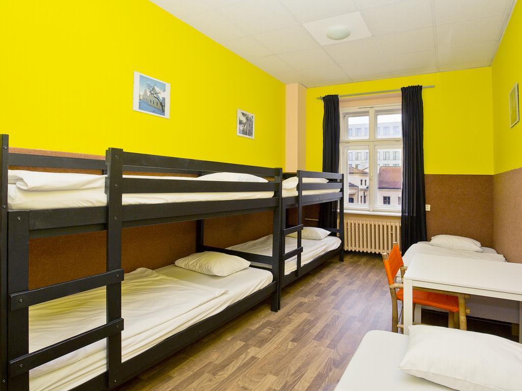 A Plus Hotel & Hostel Прага Екстериор снимка