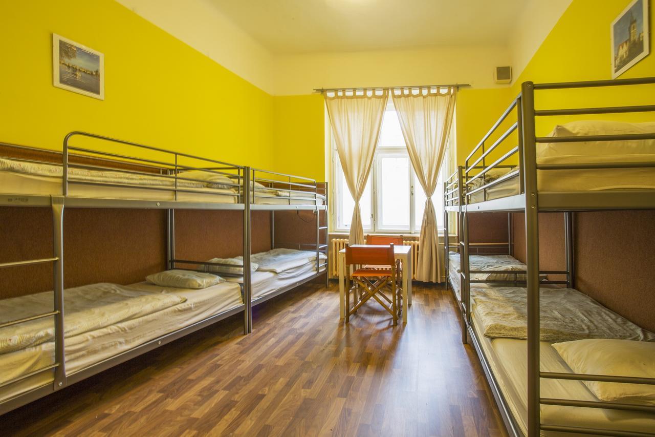 A Plus Hotel & Hostel Прага Екстериор снимка